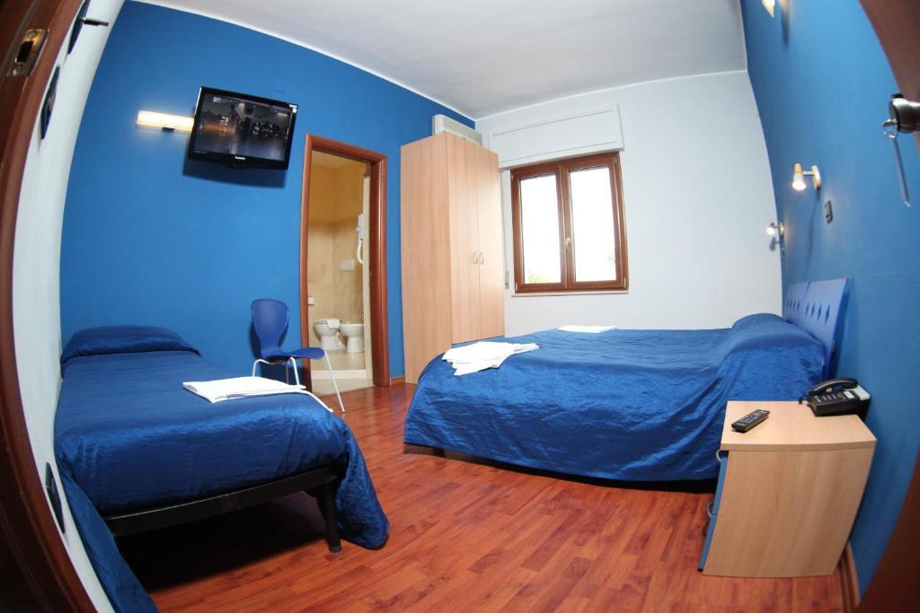 Hotel Veronese Чериньола Номер фото
